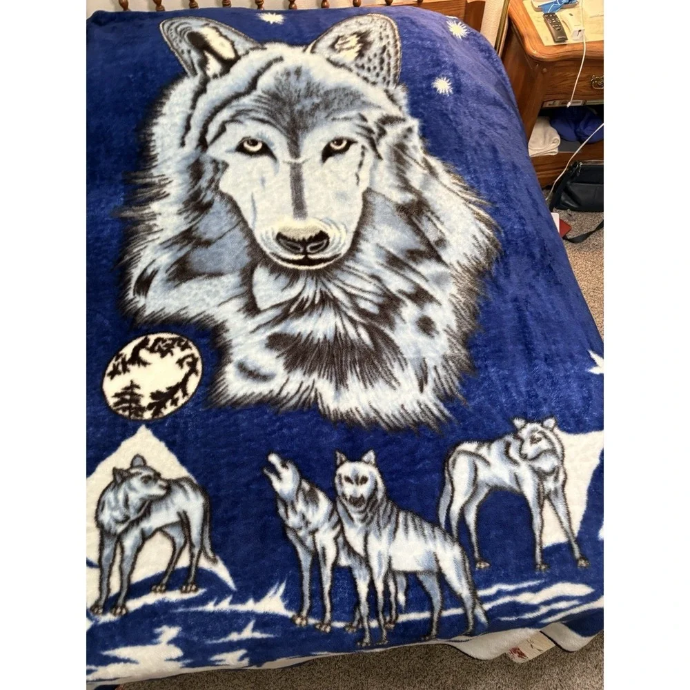 Korean Wolf Plush Blanket HEAVYWEIGHT Fleece Lodge Cabin Decor 91